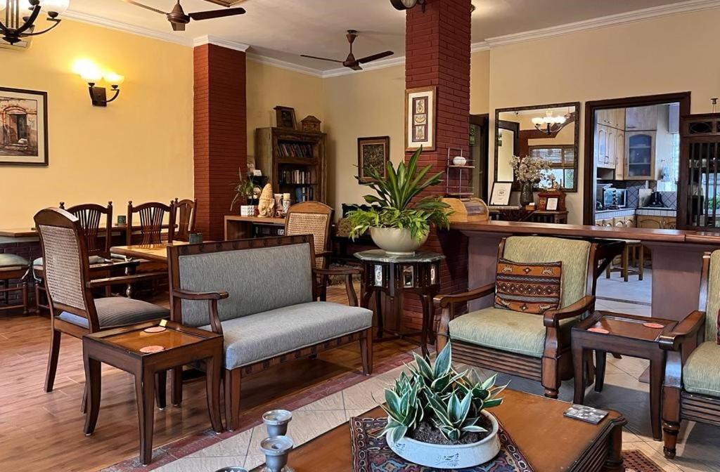 The Estate Villa New Delhi Bagian luar foto