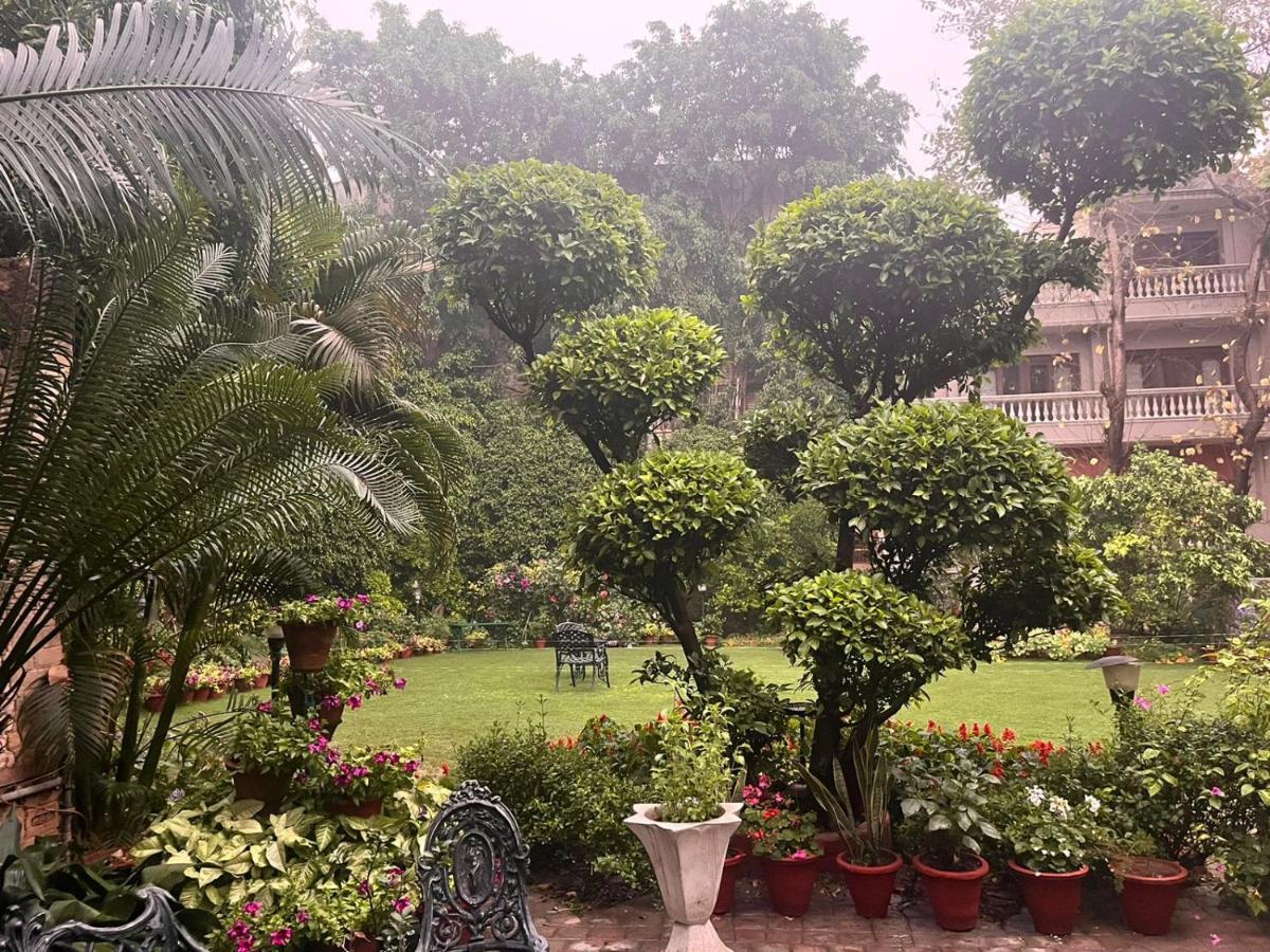 The Estate Villa New Delhi Bagian luar foto