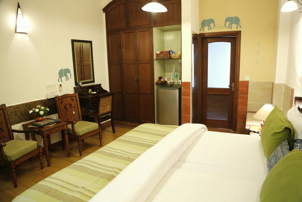 The Estate Villa New Delhi Bagian luar foto